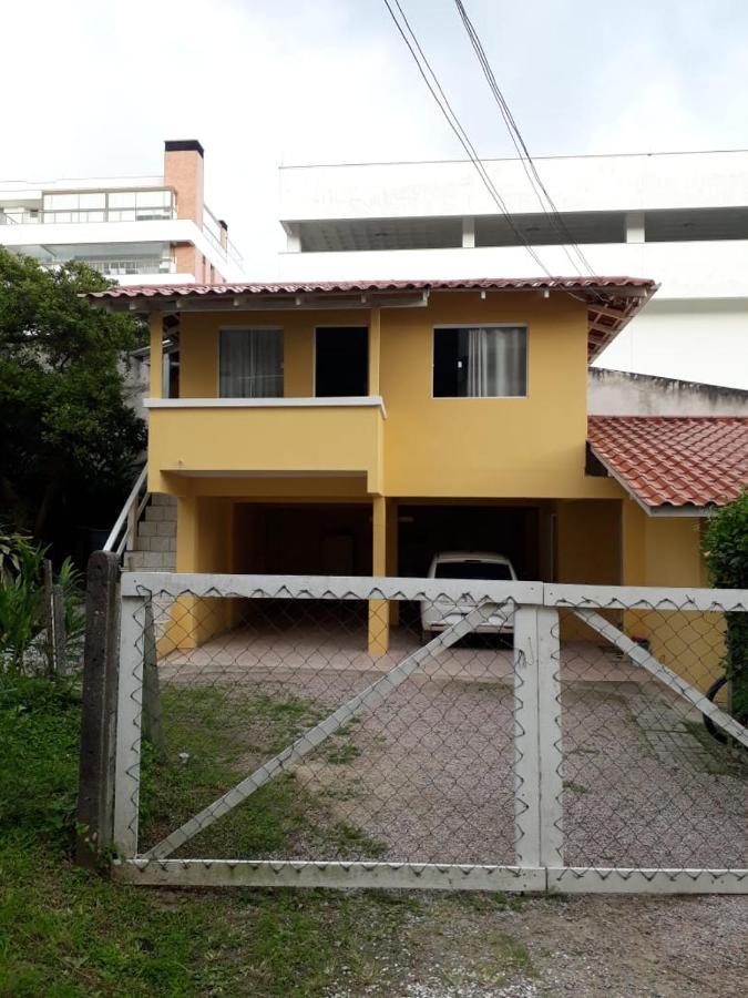 Casa De 2 Quartos No Centro De بومبينهاس المظهر الخارجي الصورة