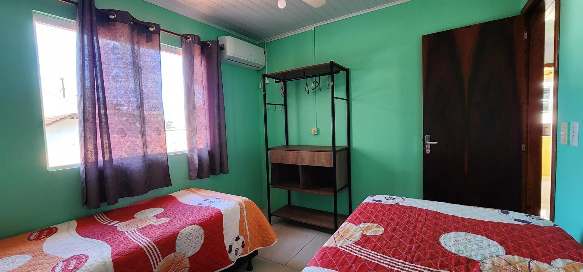 Casa De 2 Quartos No Centro De بومبينهاس المظهر الخارجي الصورة